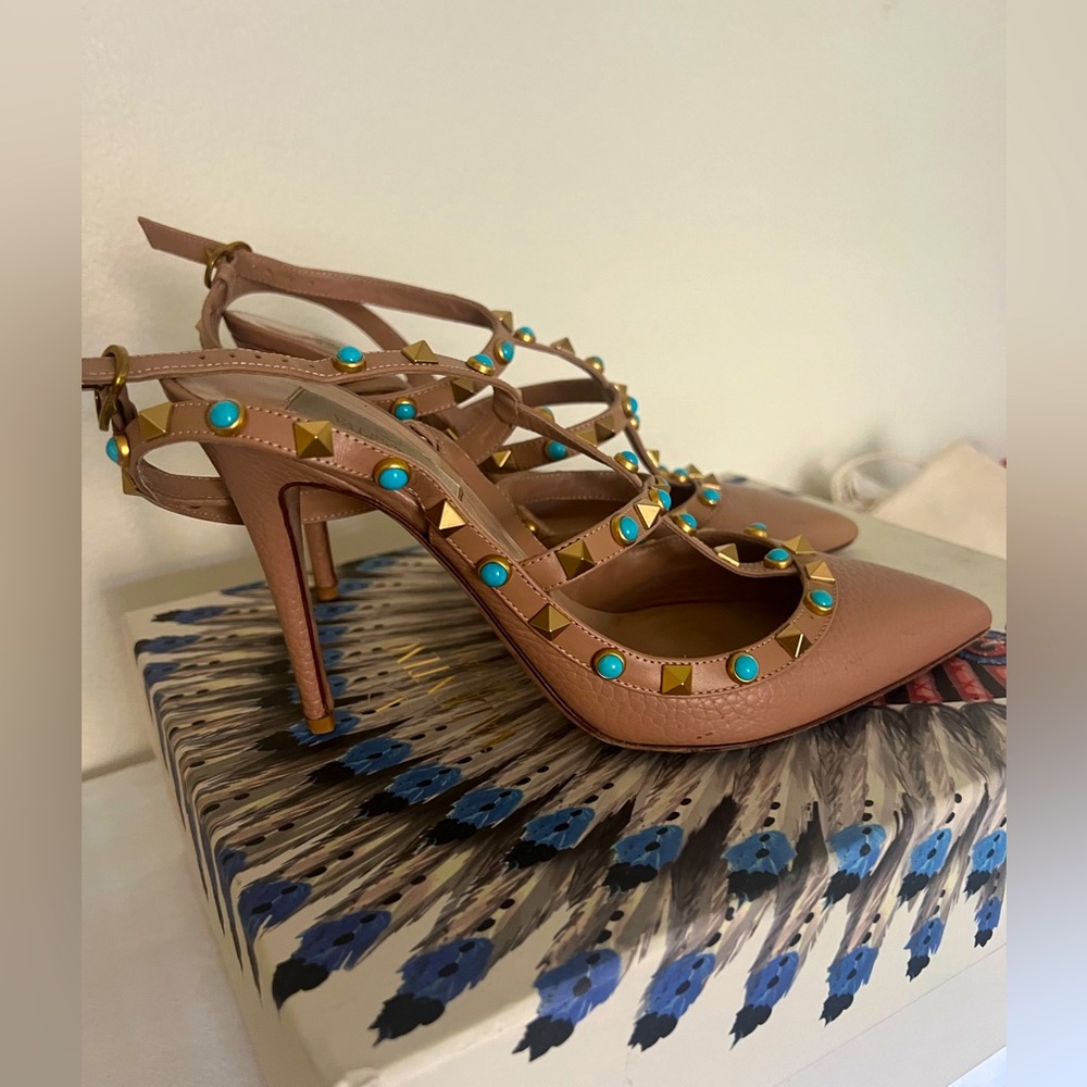 VALENTINO
